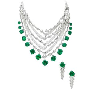 Emerald and diamond nekclace and earrings set