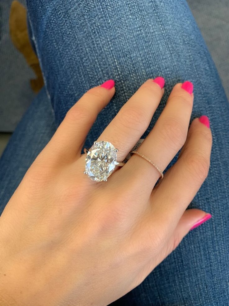 Large Diamond Rings: How to Buy Big Engagement Rings I VRAI