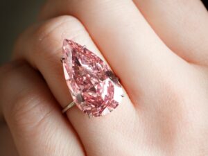 Pink diamond pear shape ring
